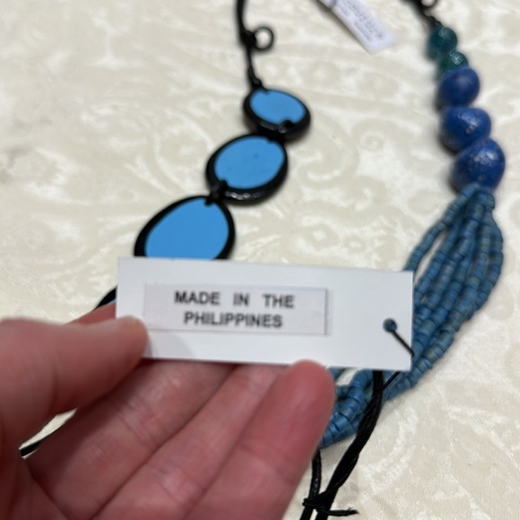 NWT Decouture Resin and Kukui Statement Necklace - Picture 5 of 7